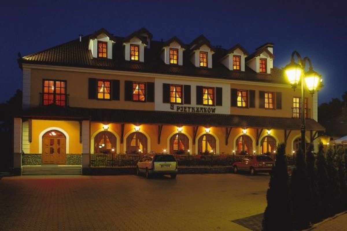 Zielonka, hotel ***